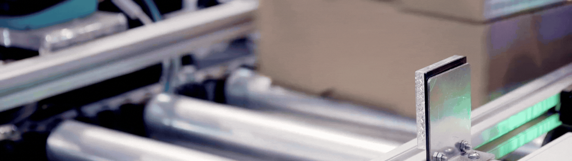 RFID sensor integrated in a Digital Twin environment for Smart Factory and Virtual Commissioning applications