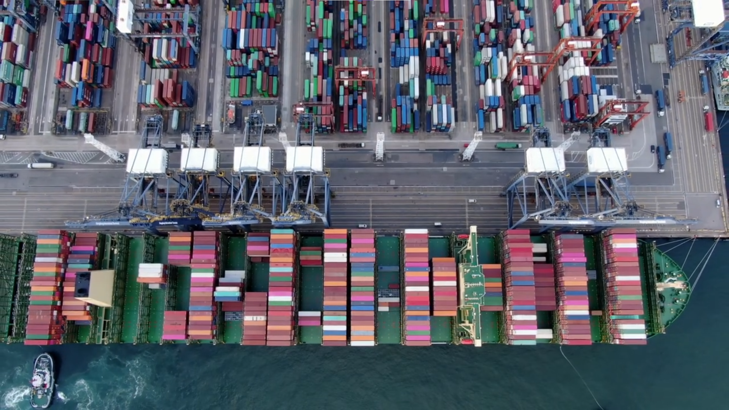 AnyLogic simulation applications across manufacturing, logistics, supply chain, transportation, healthcare, energy, and other complex systems, illustrating how simulation modeling supports process analysis, optimization, and data-driven decision-making.